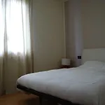 Casa Elena Daire